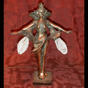 Figural Bronze Art Nouveau Lamp