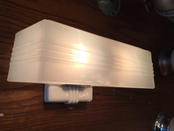 Vintage Art Deco Bathroom Sconce - Image 2
