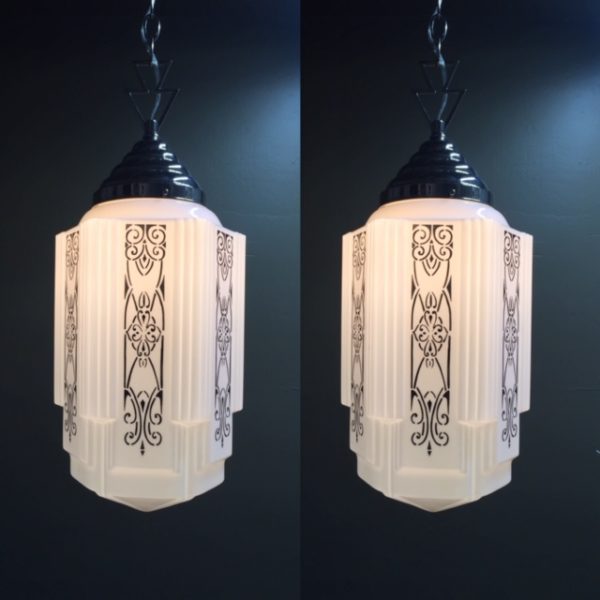 1920s Art Deco Skyscraper Pendant - Image 4