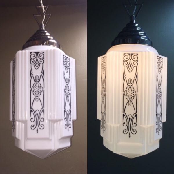 1920s Art Deco Skyscraper Pendant - Image 3