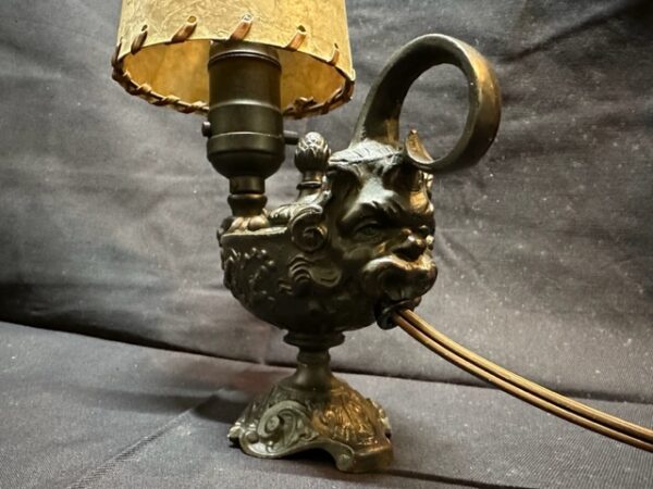 Early 1900s Aladdin Style Lamp by B&H - Image 5